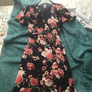 Navy blue floral wrap dress!